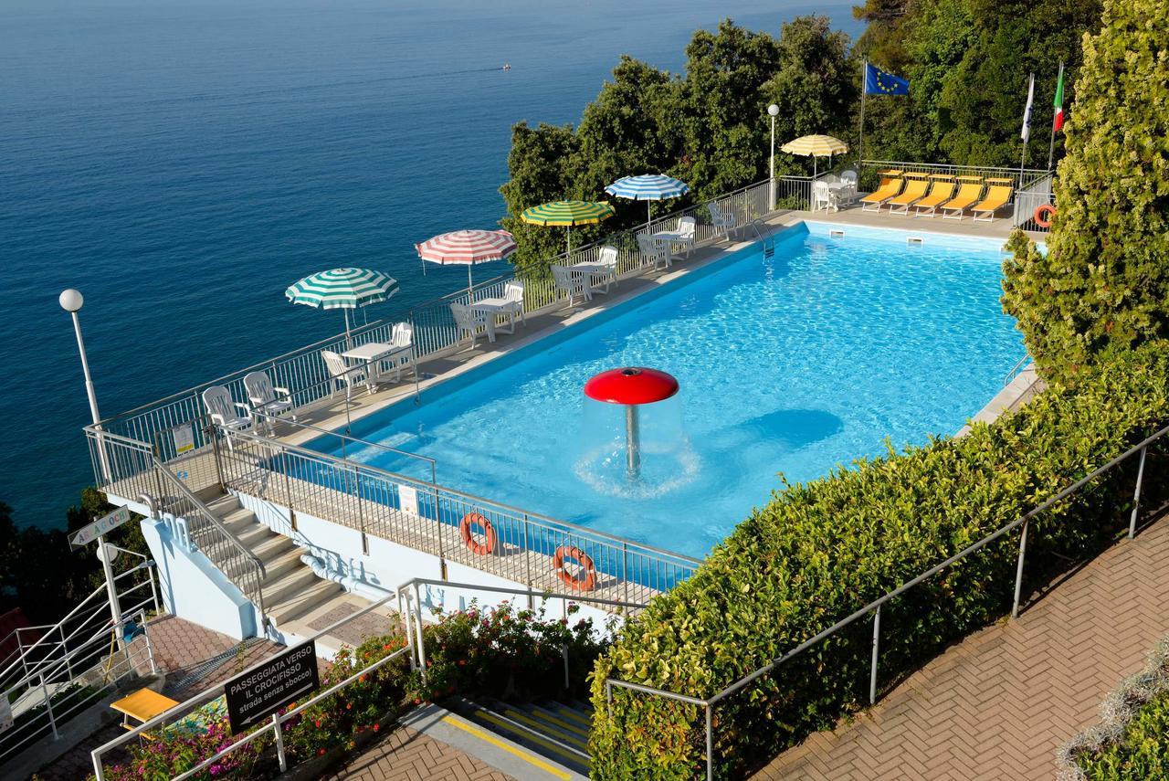 Hôtel Casa Fatebenefratelli à Varazze Extérieur photo